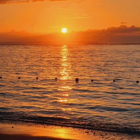 Sunsetview Beach Apartment Flic-en-Flacq エクステリア 写真