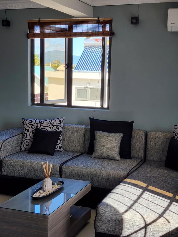 Sunsetview Beach Apartment Flic-en-Flacq エクステリア 写真