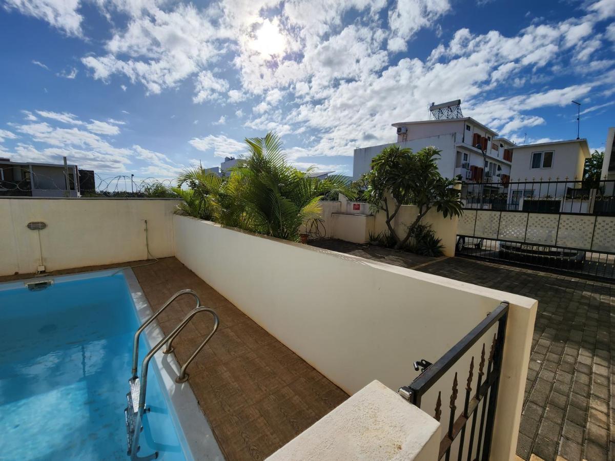 Sunsetview Beach Apartment Flic-en-Flacq エクステリア 写真