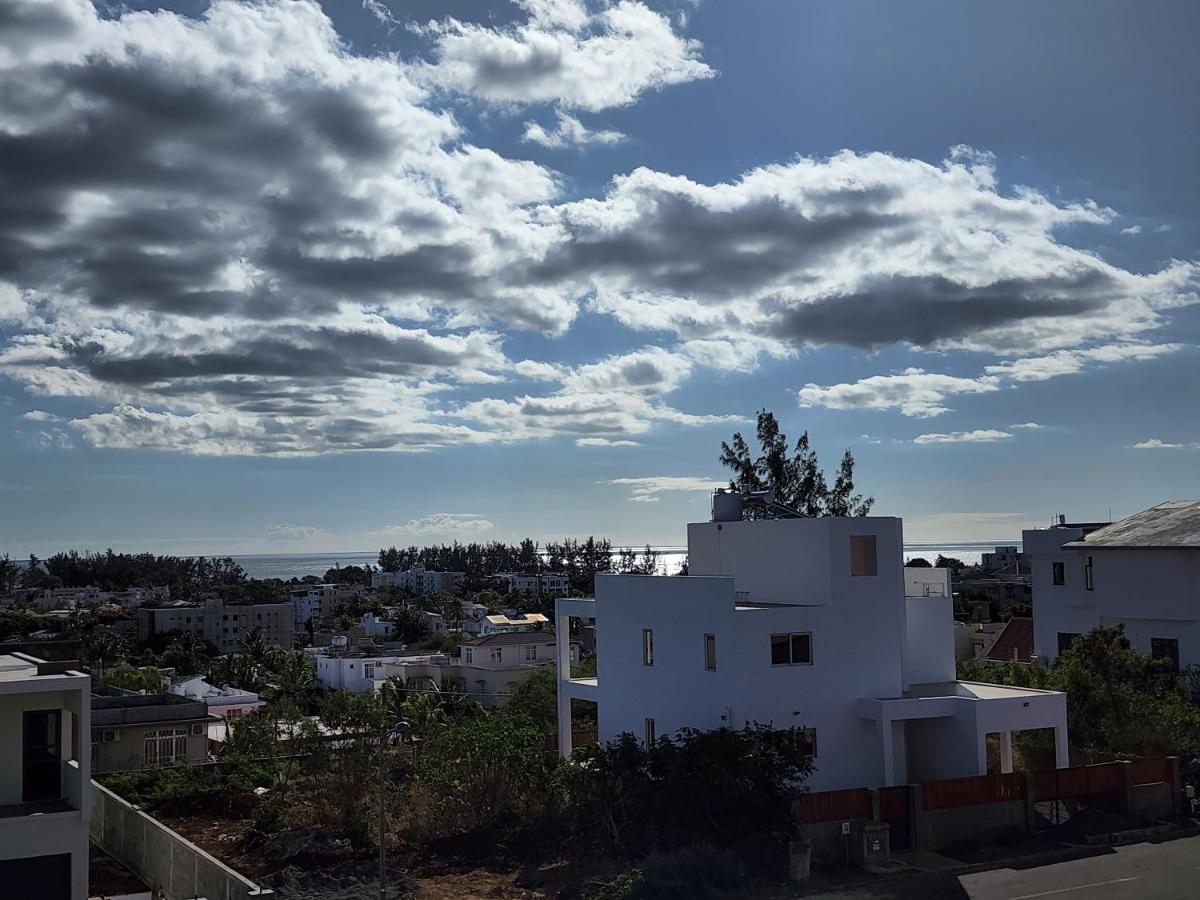 Sunsetview Beach Apartment Flic-en-Flacq エクステリア 写真