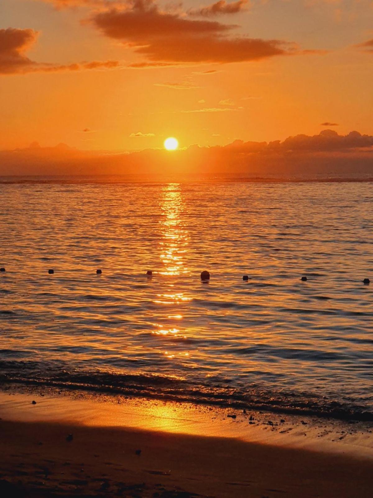 Sunsetview Beach Apartment Flic-en-Flacq エクステリア 写真